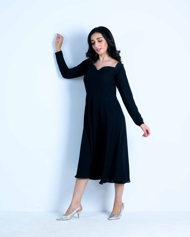 Black Georgette Sweetheart Midi Dress Hover Image